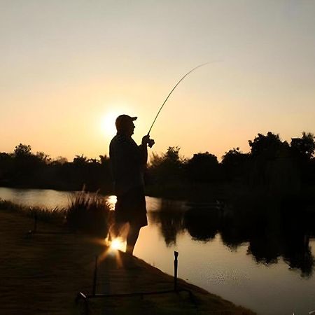Greenfield Valley Fishing Resort Hua Hin Exterior photo