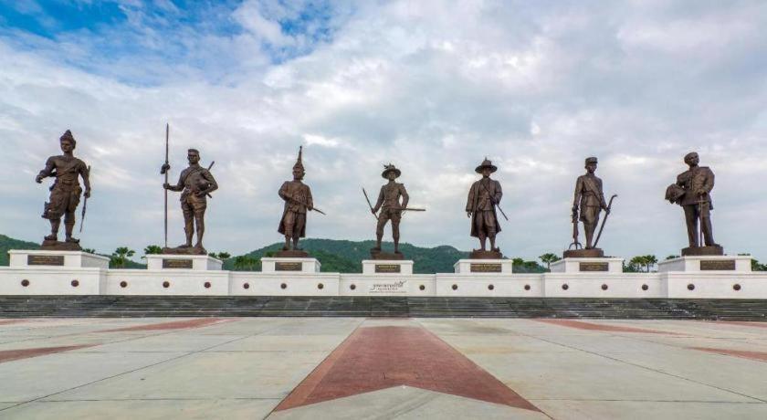 Greenfield Valley Fishing Resort Hua Hin Exterior photo
