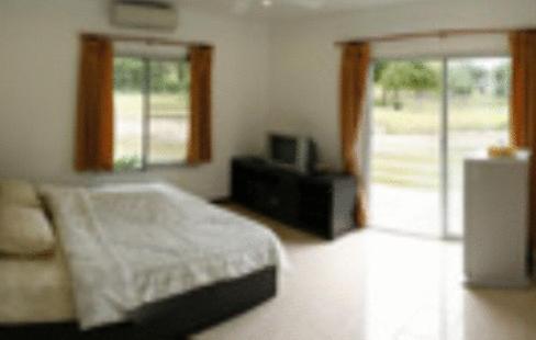 Greenfield Valley Fishing Resort Hua Hin Room photo